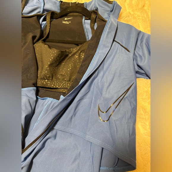 NWOT Nike Women's Blue Hooded Jacket
Nike Swim Victory Luxe Modest Tunic - Picture 8 of 9